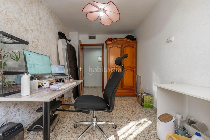 Foto c047d448-a543-4d1d-91fa-69ea8fb31973. Piso en calle blasco ibañez 20 piso de 3 dormitorios con piscina comunitaria en Maracena