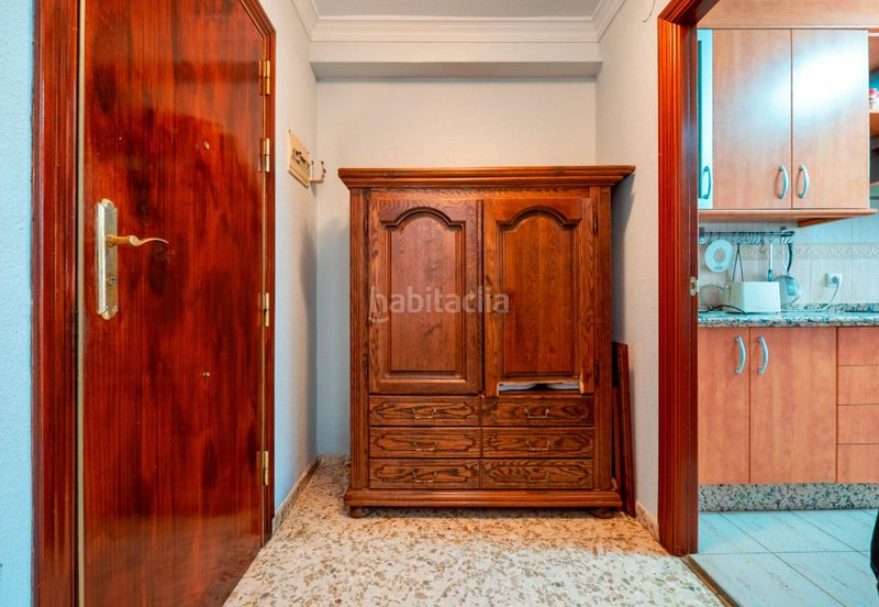 Foto c048a0e8-42e1-4053-bb54-da1a3f345697. Piso en calle blasco ibañez 20 piso de 3 dormitorios con piscina comunitaria en Maracena