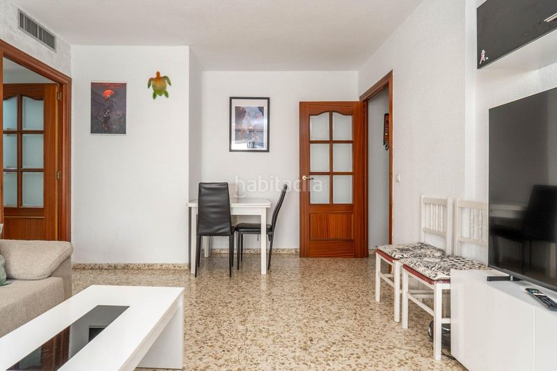 Foto c7c9dfdf-7380-4323-abbf-a1f64ff753de. Piso en calle blasco ibañez 20 piso de 3 dormitorios con piscina comunitaria en Maracena