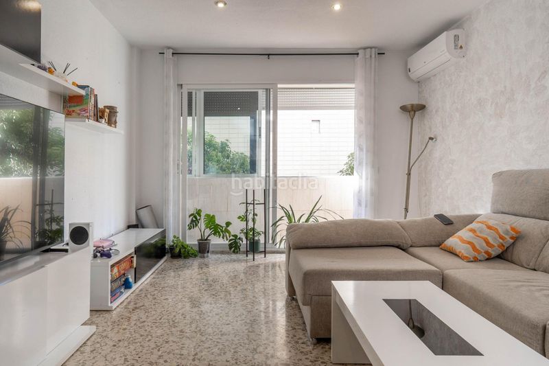Foto da70aa1d-7a65-4c0c-8e4d-7b7628f43ae2. Piso en calle blasco ibañez 20 piso de 3 dormitorios con piscina comunitaria en Maracena