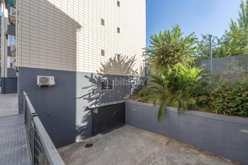 Foto e3a4333d-9fad-4548-89ff-a51558b21bb5. Piso en calle blasco ibañez 20 piso de 3 dormitorios con piscina comunitaria en Maracena