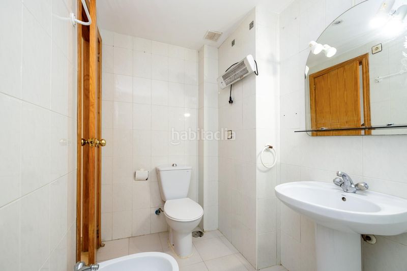 Foto c8ab0c9a-633d-49fd-91a7-22fa40ac134b. Piso  luminoso y bien situado en Cenes de la Vega