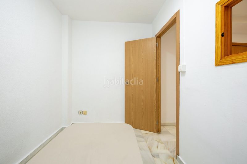 Foto feea4169-3211-475a-b342-df6e03581e30. Piso  luminoso y bien situado en Cenes de la Vega