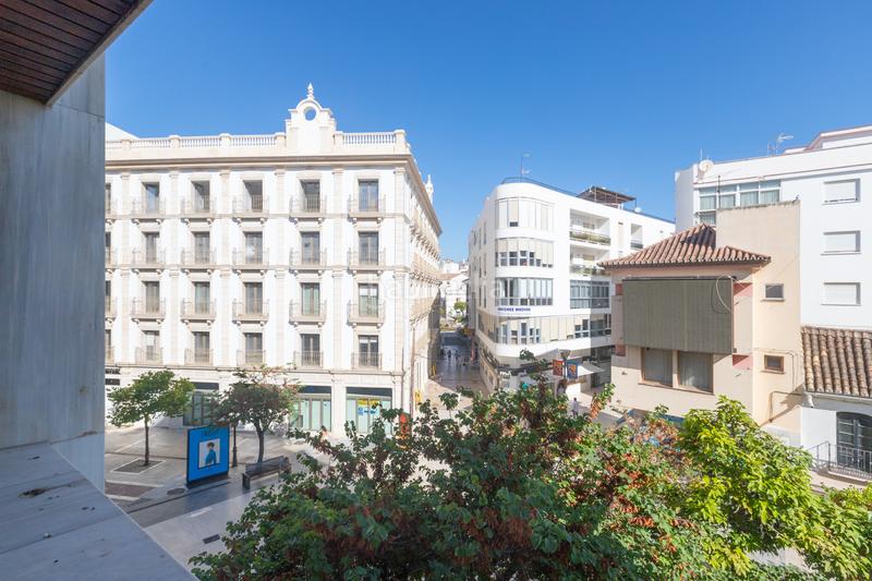 Foto f5559fe8-efef-4bb9-8984-06a624b1ac15. Piso excelente propiedad en calle real, Centro en Estepona