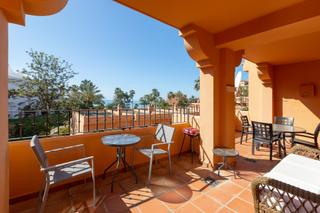 Apartment in Puerto de Estepona. Apartamento en riviera andaluza