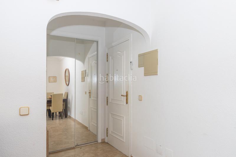 Foto 977f2f44-b52c-4084-ae4c-0b7cddb231f4. Piso amplio apartamento con vistas al mar en marina bay playa del cristo, zona Seghers en Estepona