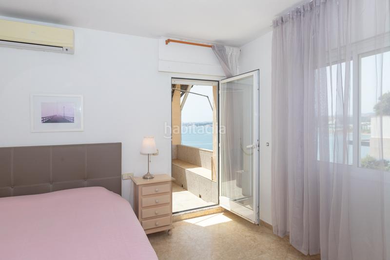 Foto a8dc61b7-f9d3-4b7e-857e-7064dd02dea5. Piso amplio apartamento con vistas al mar en marina bay playa del cristo, zona Seghers en Estepona