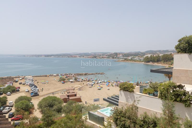 Foto bb20d1c4-23d1-4ad9-96b8-d477f91243e9. Piso amplio apartamento con vistas al mar en marina bay playa del cristo, zona Seghers en Estepona