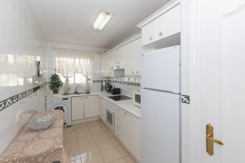 Foto fcde201f-f745-4b98-9b62-9cf623d6098a. Piso amplio apartamento con vistas al mar en marina bay playa del cristo, zona Seghers en Estepona