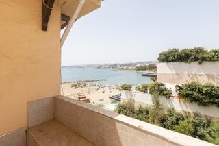 Pis a Puerto de Estepona. Amplio apartamento con vistas al mar en marina bay  playa del cr