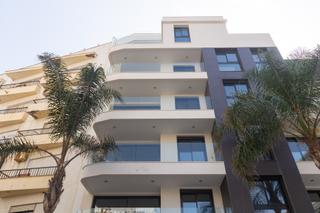 Pis a Centro. Piso en edificio plaza abc, estepona