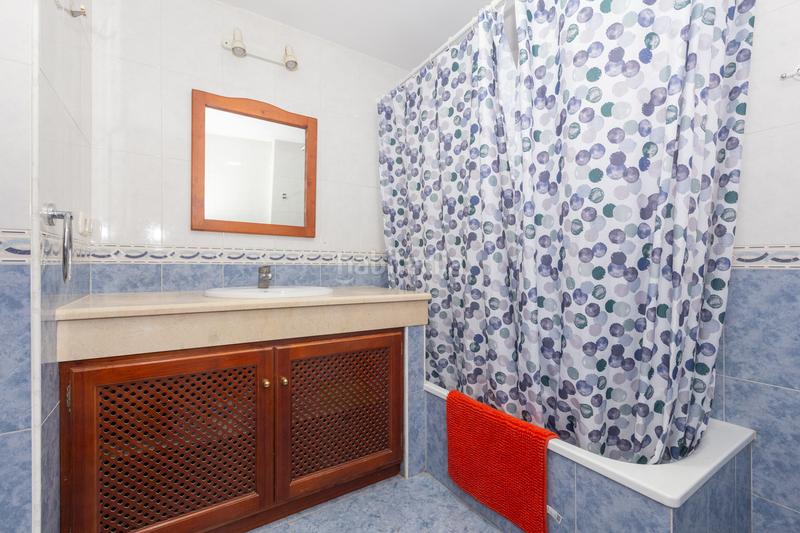 Foto 242c3422-fc4b-4389-ac62-340e8f228516. Piso apartamento en avd. españa en Centro Estepona