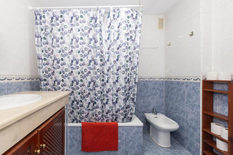 Foto f5b725f0-8147-4a28-8762-7b46aa6488bf. Piso apartamento en avd. españa en Centro Estepona