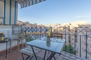 Pis a Sierra de Estepona - Avda. de Andalucía. Piso en urb. torre bermeja, estepona