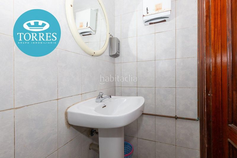 Foto 5eb136f3-d2f4-41a2-bee1-95a156ee0973. Edificio  en ciudad jardín en Barrio de Ciudad Jardín Málaga