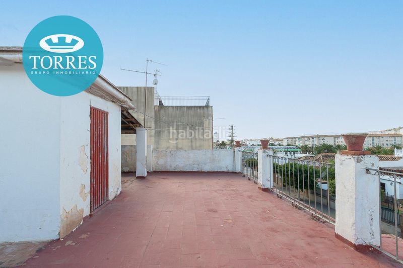 Foto cf834c52-4a1d-480b-88d8-f9f13061471f. Edificio  en ciudad jardín en Barrio de Ciudad Jardín Málaga