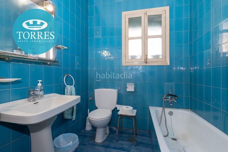 Foto d582b24a-983d-4aed-80bb-0c374db50409. Edificio  en ciudad jardín en Barrio de Ciudad Jardín Málaga