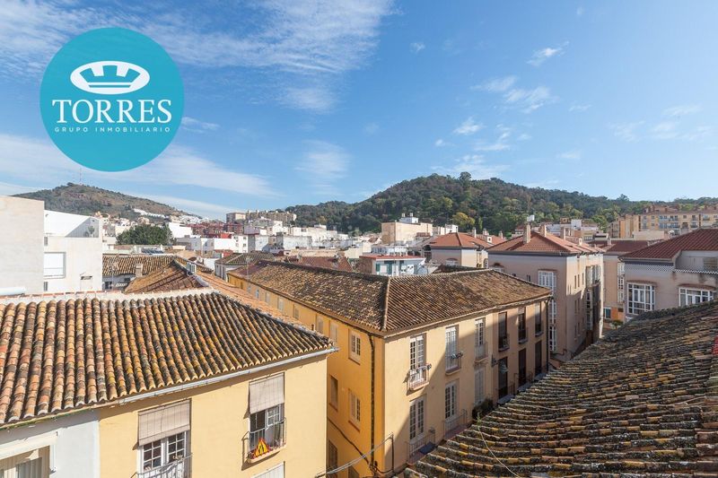 Foto c45111a5-6889-426b-9b4d-03f476b0f91f. Edificio  en venta en la zona La Merced en Málaga