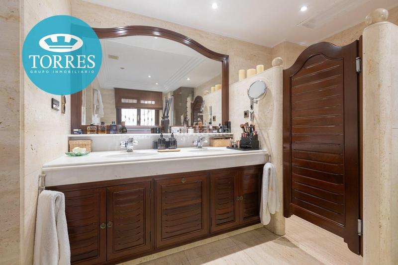 Foto d6b37146-67b9-41bd-a7ca-b41f91ac89bb. Xalet amb calefacció aparcament piscina a Pinares de San Antón Málaga