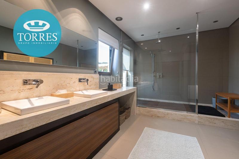 Foto e75e1b32-92a5-4d0c-a638-f1e77bba2350. Xalet amb calefacció aparcament piscina a Pinares de San Antón Málaga