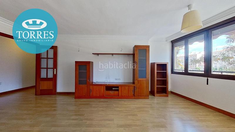 Foto 83e1a6df-d83e-41c7-b288-748fc69441ca. Piso  en calle san quintín en La Trinidad Málaga