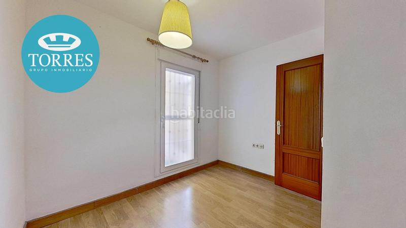 Foto ac66423f-d855-48fd-9174-cf55e2e97c6c. Piso  en calle san quintín en La Trinidad Málaga