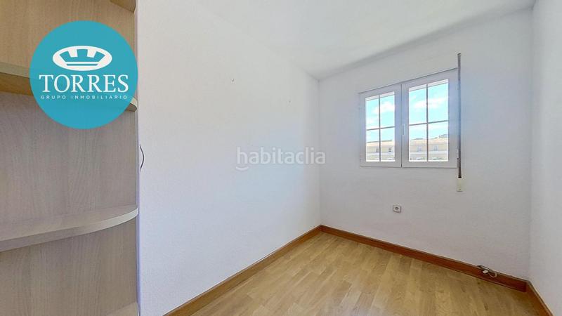 Foto dca029dc-cae7-4bcc-8992-b68e408f656b. Piso  en calle san quintín en La Trinidad Málaga