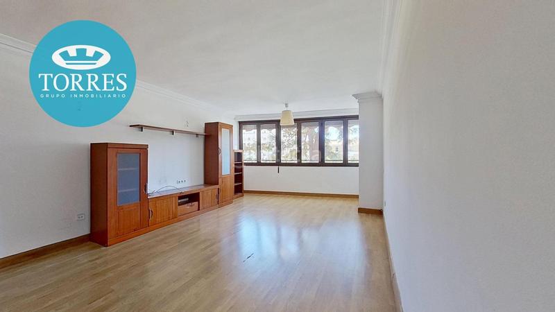 Foto def33449-e4f5-4654-aabf-386b6b42923a. Piso  en calle san quintín en La Trinidad Málaga