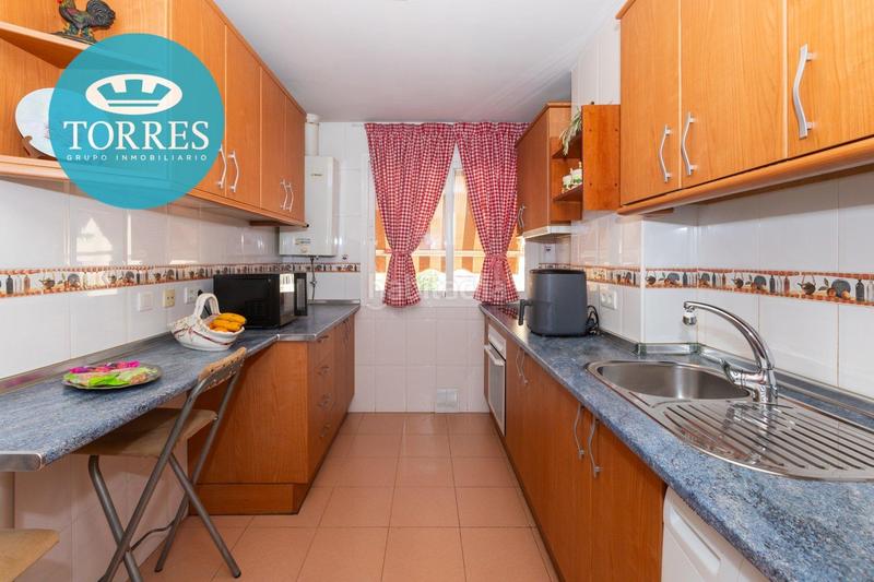 Foto 98dd9a6c-e9ac-4307-8c83-023cdd60203e. Piso  en zona mármoles en Carranque - Haza Cuevas Málaga