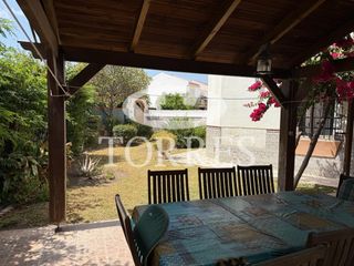 Casa aparellada  Pasaje dorian gray. Chalet pareado en guadalmar