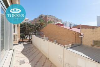 Appartement  Calle héroe de sostoa. Piso en zona vialia