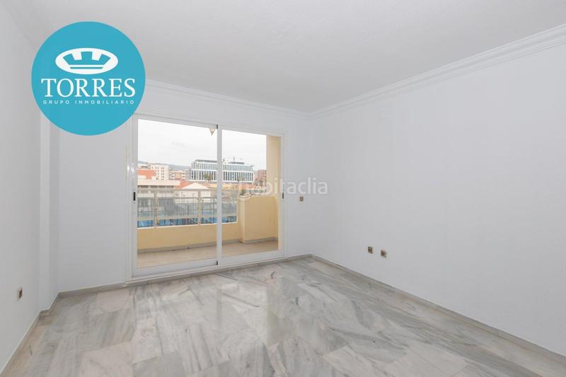 Foto 23f1ff2e-71a8-4eb5-8384-1b744444a3b4. Pis amb aparcament piscina a Paseo Marítimo Oeste - Pacífico Málaga