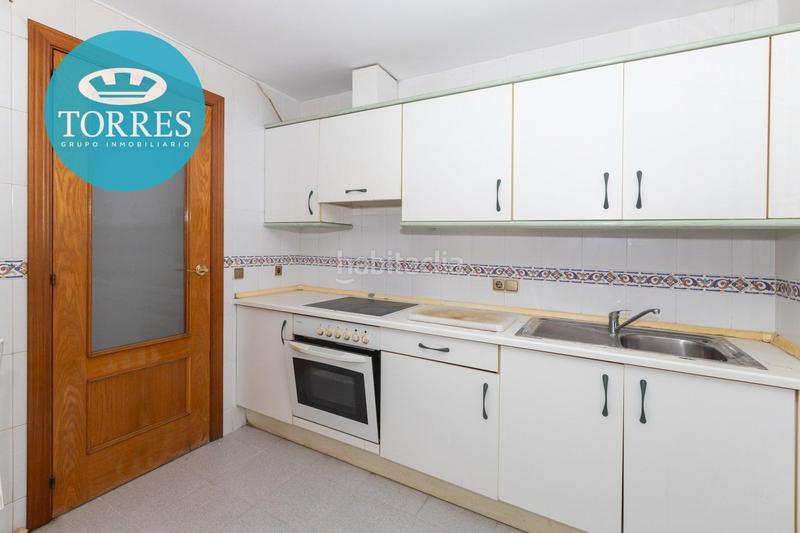 Foto 5ac575d0-d4e8-4312-bcc1-1ab47cb5cc3c. Pis amb aparcament piscina a Paseo Marítimo Oeste - Pacífico Málaga