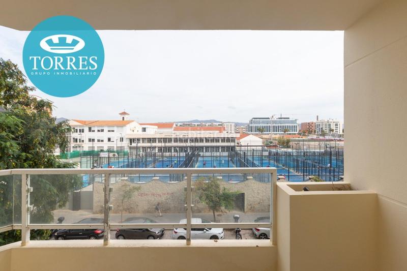 Foto 6a31a953-00f7-4f0d-9bb6-2e7ab7bd9402. Pis amb aparcament piscina a Paseo Marítimo Oeste - Pacífico Málaga