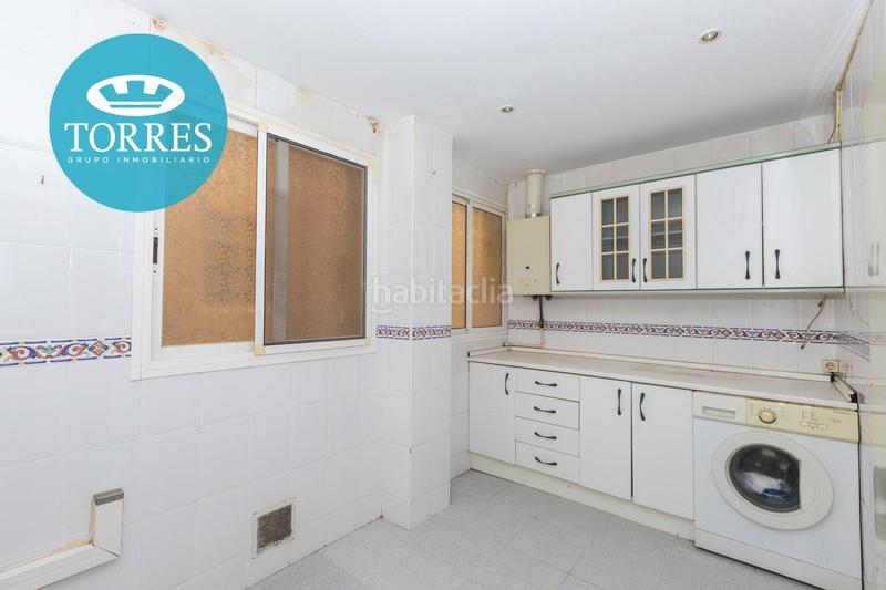 Foto a2e2b7ad-6dcf-4a36-af78-2bc1b4c067e4. Pis amb aparcament piscina a Paseo Marítimo Oeste - Pacífico Málaga