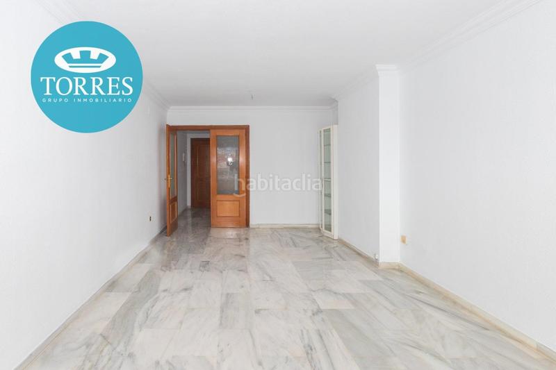 Foto b01f7b7b-c50c-45e0-95e6-01a87a224d7b. Pis amb aparcament piscina a Paseo Marítimo Oeste - Pacífico Málaga