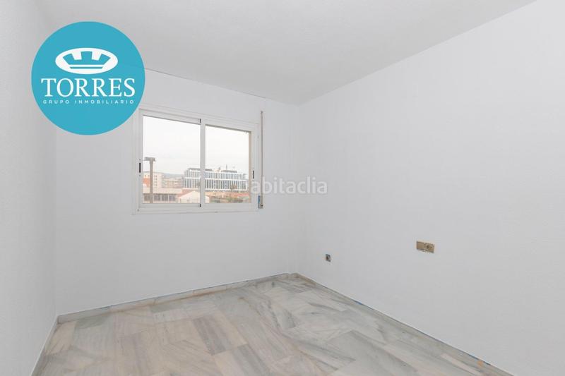 Foto ef947cb5-4923-4d47-b6fa-831d0d949c16. Pis amb aparcament piscina a Paseo Marítimo Oeste - Pacífico Málaga