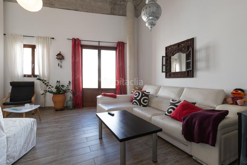 Foto d5e283c3-fb01-4779-841b-638897c67ff7. Edificio  en zona La Merced en La Merced Málaga