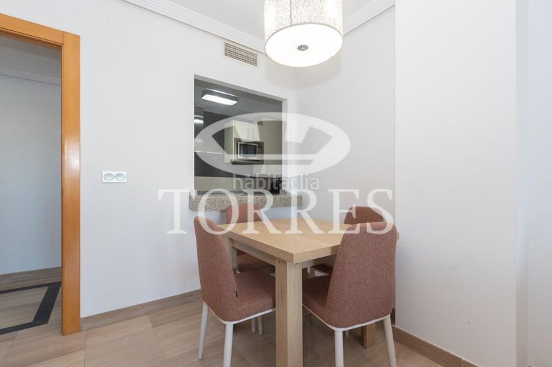 Foto f2d14b7a-d0cc-4048-9f59-0b7f6eea27cb. Pis a calle pacifico 19 a Paseo Marítimo Oeste - Pacífico Málaga