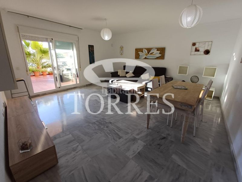 Foto c80d638a-ed7c-4bc7-9524-54e99316e868. Pis amb aparcament a Zona Centro Comercial Torrequebrada Benalmádena