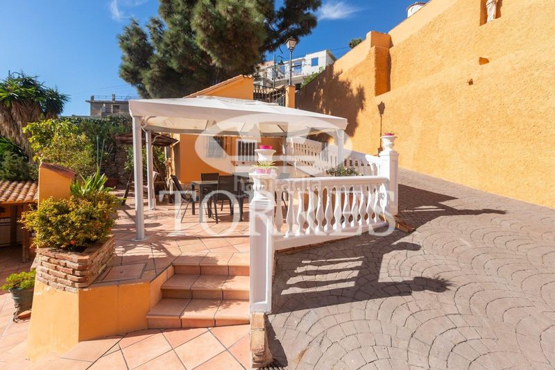 Foto 06931d48-79ca-4ea1-a2ed-e4cedbf17bb1. Xalet amb aparcament piscina a El Atabal Málaga