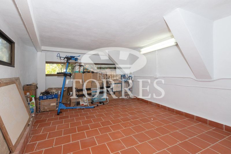 Foto 176d524a-5e10-4890-8ca2-fd24404f7f6d. Xalet amb aparcament piscina a El Atabal Málaga