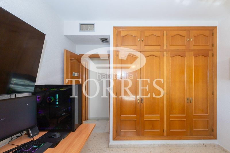 Foto 2e21c521-6291-4977-8283-66a3d2d83c40. Xalet amb aparcament piscina a El Atabal Málaga