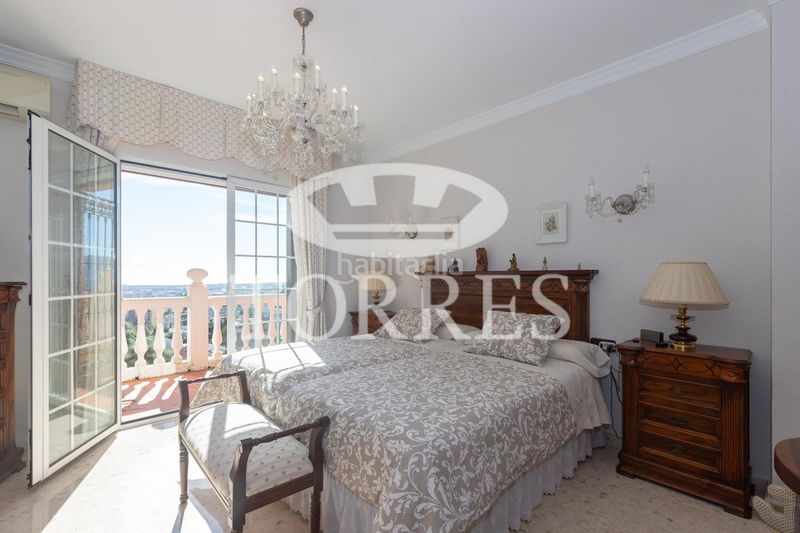 Foto b69bcfd4-d41e-473b-ba0c-ca8ff0a14338. Xalet amb aparcament piscina a El Atabal Málaga