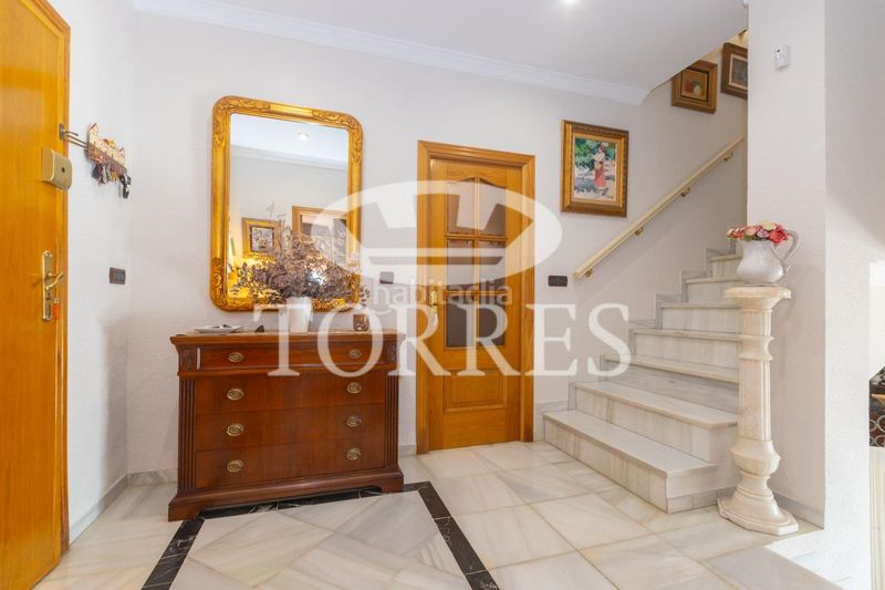 Foto c27cce65-0e31-4d8a-bb03-619935a7571e. Xalet amb aparcament piscina a El Atabal Málaga