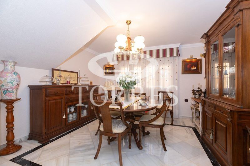 Foto c52ccb8a-2de1-4dfa-bb78-1ecded93fe67. Xalet amb aparcament piscina a El Atabal Málaga