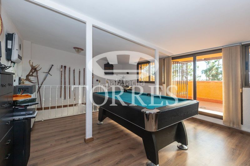 Foto f64d8b8e-691f-471d-b666-c73cbf572460. Xalet amb aparcament piscina a El Atabal Málaga