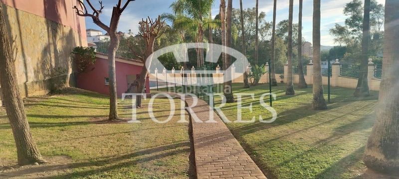 Foto 01cf4f1d-01cc-4099-9974-4882813a35f2. Pis amb aparcament piscina a Torreblanca del Sol Fuengirola