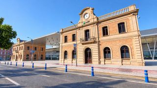 Locale commerciale in Perchel Sur - Plaza de Toros Vieja