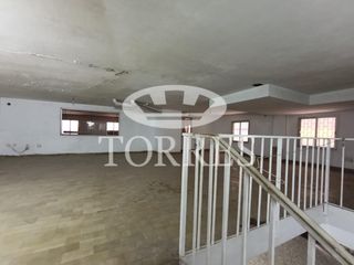 Lloguer Local Comercial a Perchel Sur - Plaza de Toros Vieja. Local comercial divisible en perchel sur